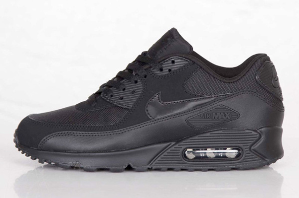 nike air max 90 essential triple black