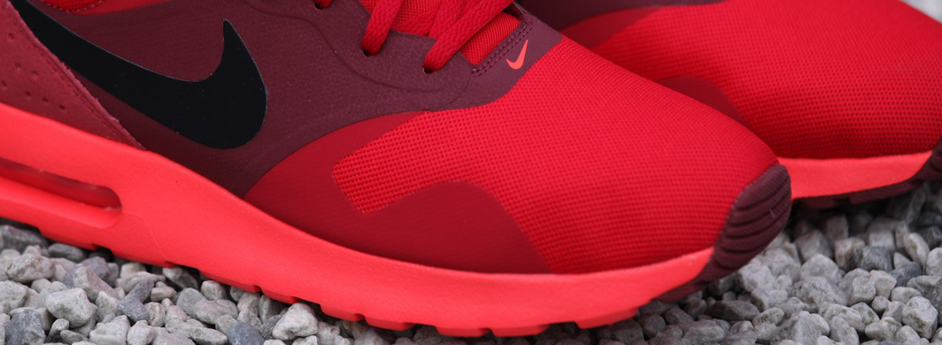 nike air max tavas university red