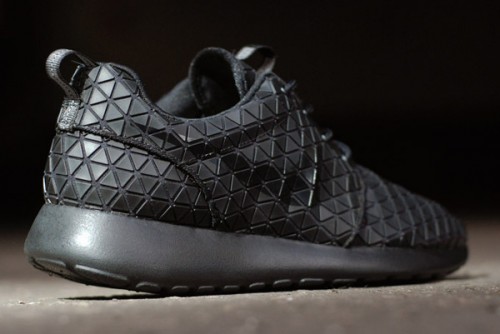 nike roshe run metric