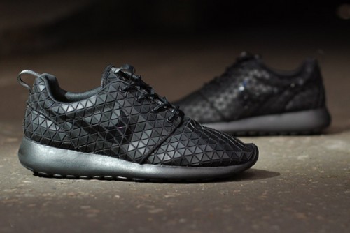 nike roshe run metric