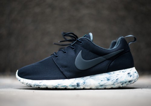 nike roshe run marble