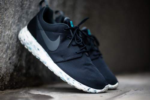 nike roshe run marble