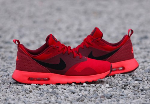 nike air max tavas university red