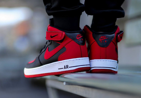 nike air force 1 mid rouge
