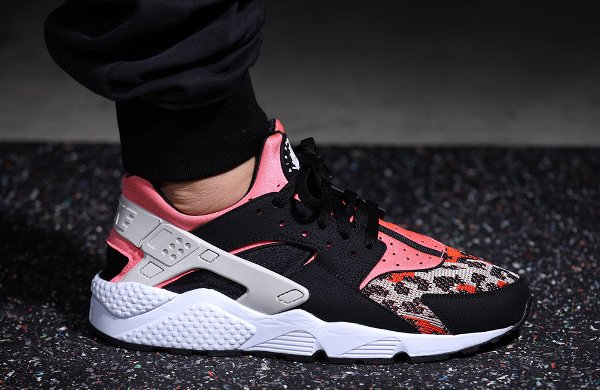 Nike Air Huarache PA Ethnic Hot Lava (2)