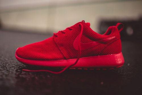 nike roshe varsity red