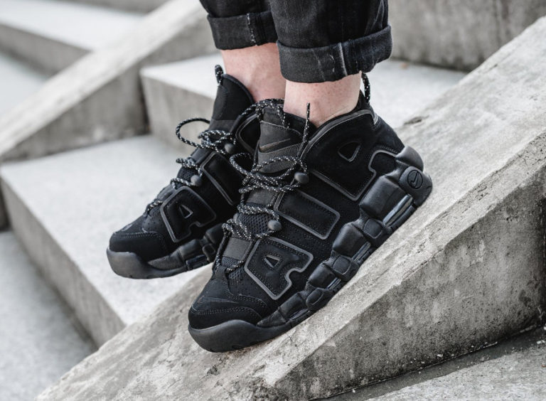 Nike Air More Uptempo QS Noire Triple Black 3M Reflective Laces on feet (1)