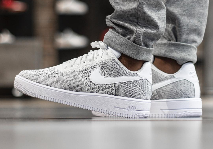 Nike Air Force 1 Ultra Flyknit Low Gris 