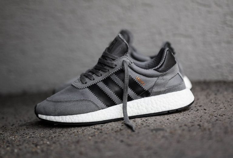 Chaussure Adidas Iniki Runner Boost Grise Grey Four (homme)