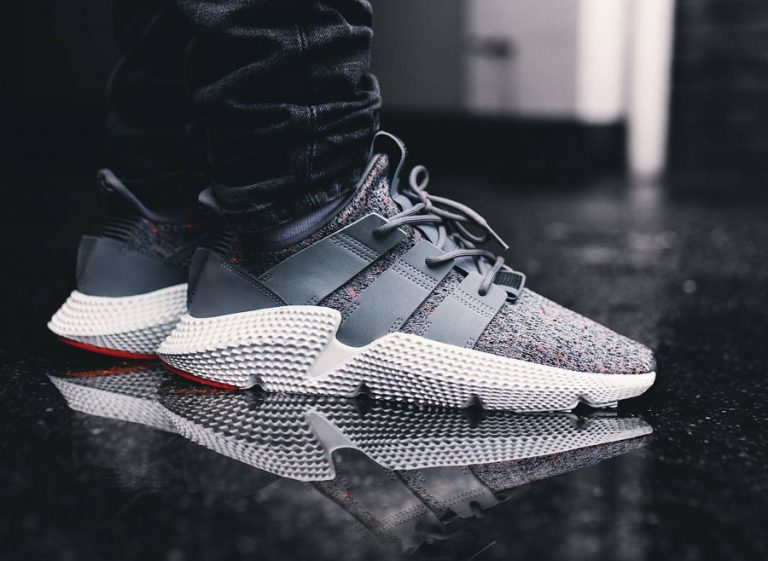 Date de sortie de la Basket Adidas Prophere Grey Three Multicolore