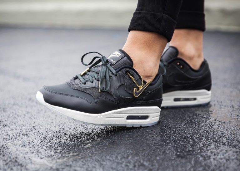 Nike Air Max 1 PRM Cut Out noire Black Gold femme