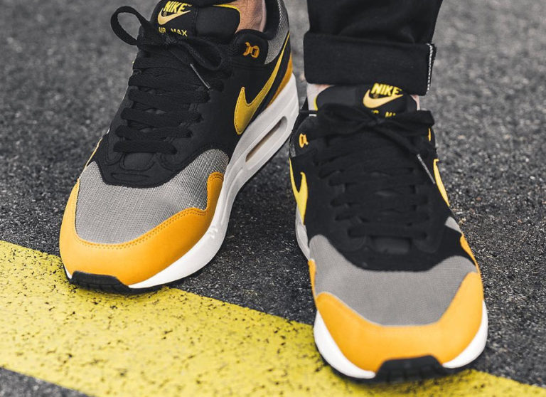 Chaussure Nike Air Max 1 Dark Stucco Vivid Sulfur (couv)