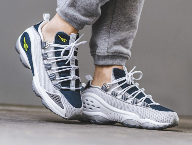 Chaussure Reebok DMX Run 10 OG Neon Yellow 2018 on feet