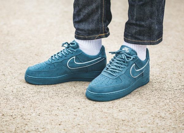 Nike Air Force 1 Low '07 LV8 Suede Bleu 