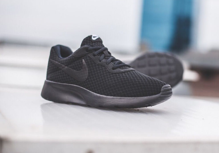 Nike tanjun noir homme online