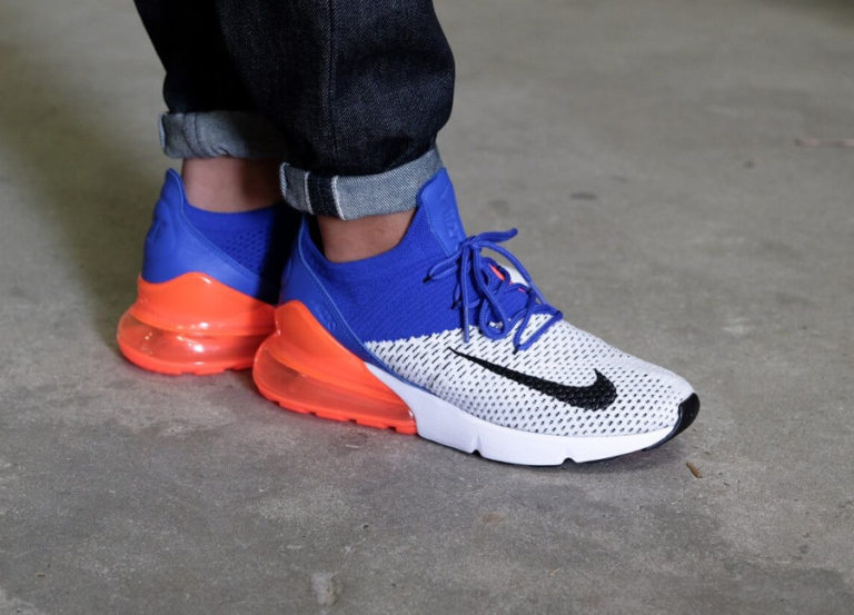 Chaussure Nike Air Max 270 Flyknit Racer Blue Total Crimson aux fieds