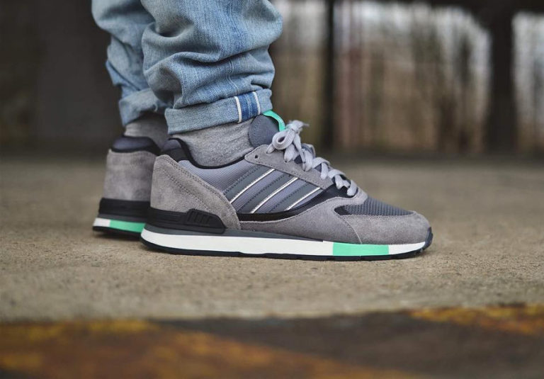 Chaussure Adidas Quesence 2018 Grey Three (grise & verte) on feet