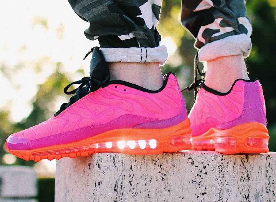 air max plus 97 racer pink on feet 