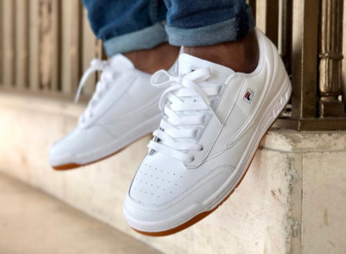 chaussure-fila-original-tennis-white-gumsole-on-feet-couv