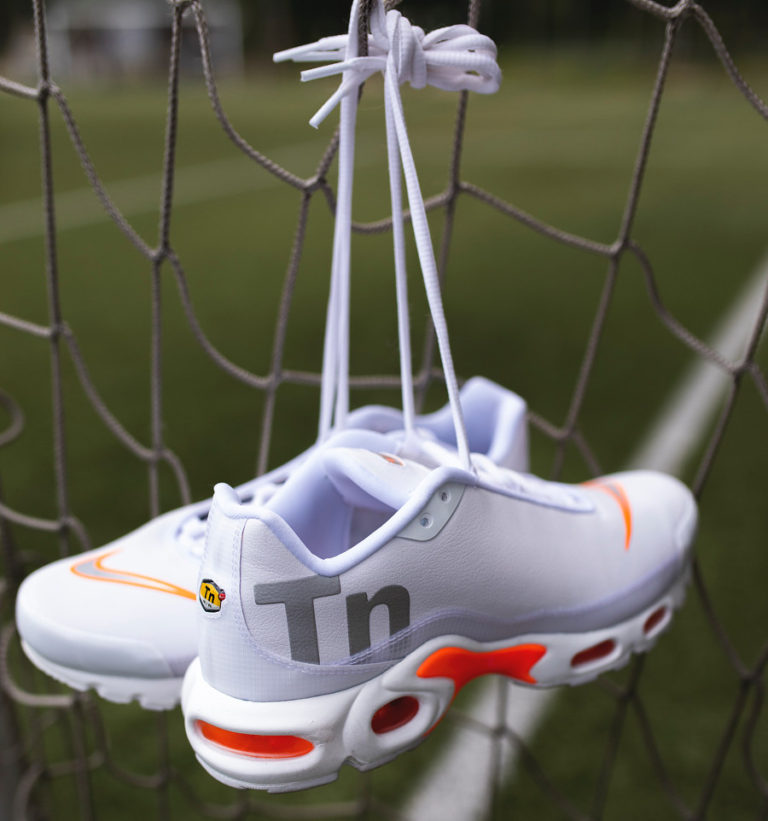 nike tn mercurial white