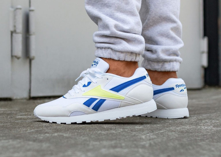 reebok-classics-rapide-homme-blanche-bleue-jaune-fluo-on-feet-CN5908 (4)