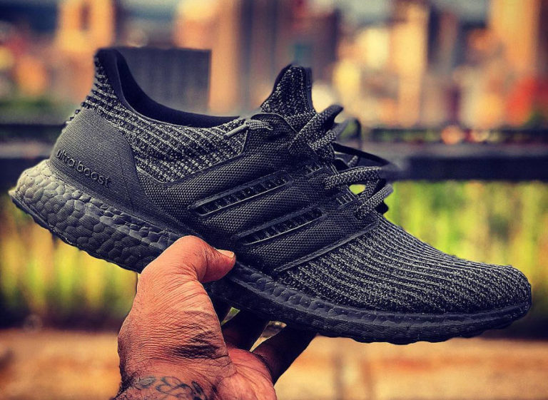 acheter chaussure Adidas Ultra Boost 4.0 Triple Black (toute noire)