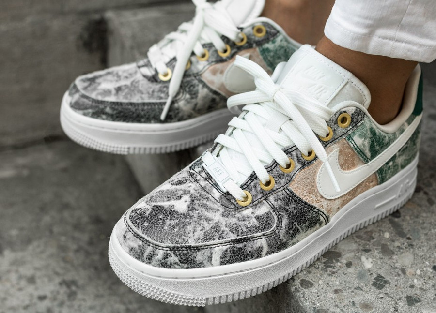 nike air force 1 femme grise