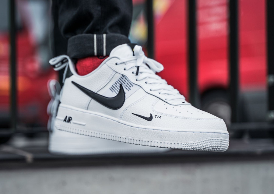 nike air force 1 low 07 lv8 on feet