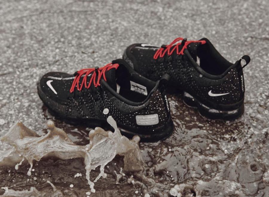 nike air vapormax utility black and red