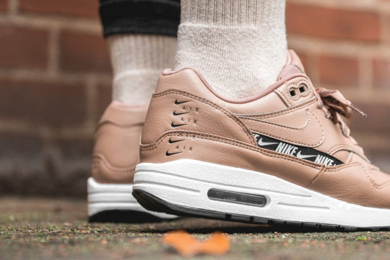 nike air max 1 se overbranded