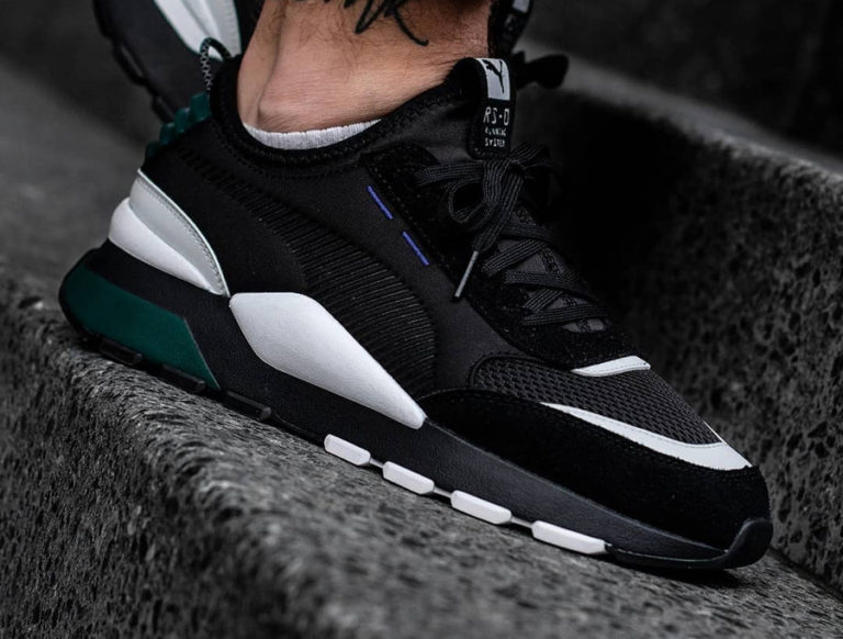 Puma RS-0 Winter Inj Toys noire Ponderosa Pine on feet (couv)