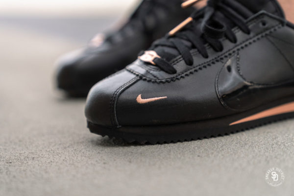 nike cortez 1972 black and gold