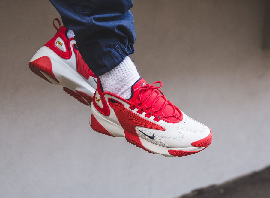 red and white zoom 2k