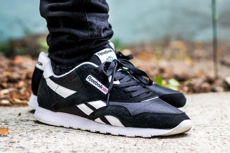 Reebok Classic Nylon noire et blanche pour homme (2)