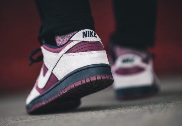 nike sb dunk low burgundy grey