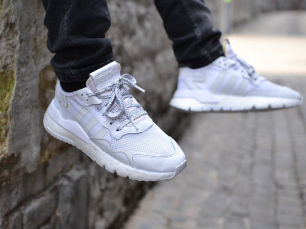 adidas nite jogger blanche