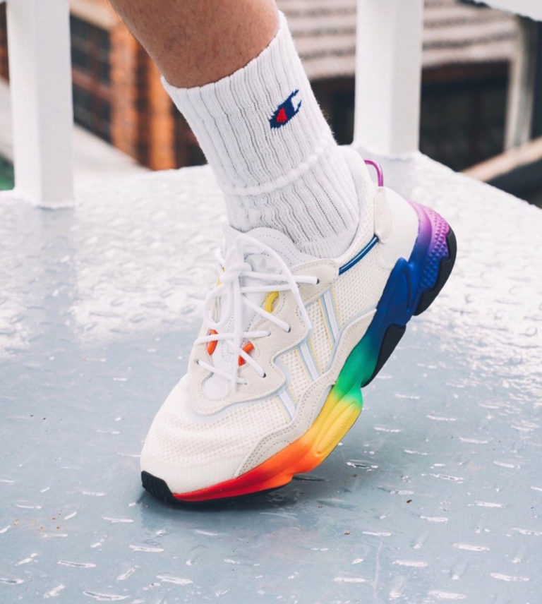 chaussure ozweego pride