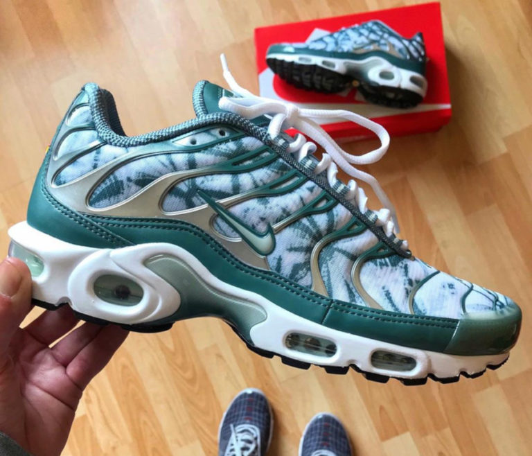 Nike Air Max Plus TN Floral Palm Tree on feet