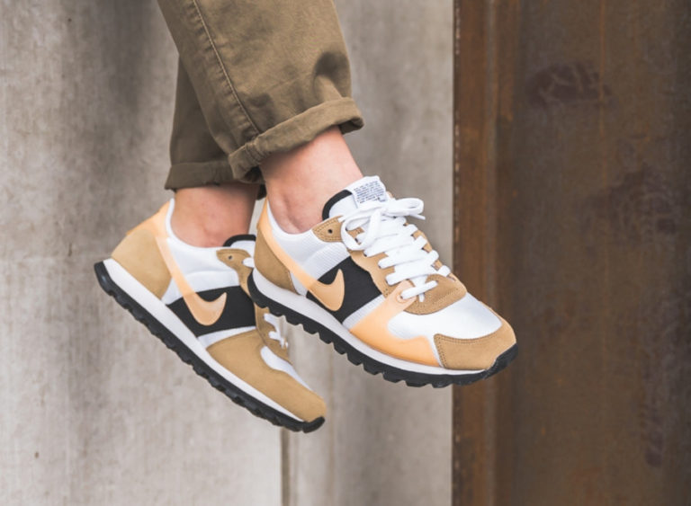 Avis Que vaut la Nike Wmns V Love O.X. Parachute Beige