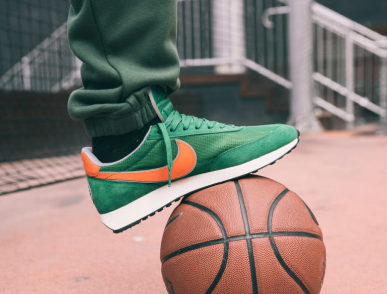 Nike-Air-Tailwind-79-QS-Stranger-Things-Hawkins-High