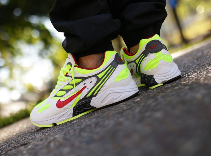 nike air ghost racer yellow