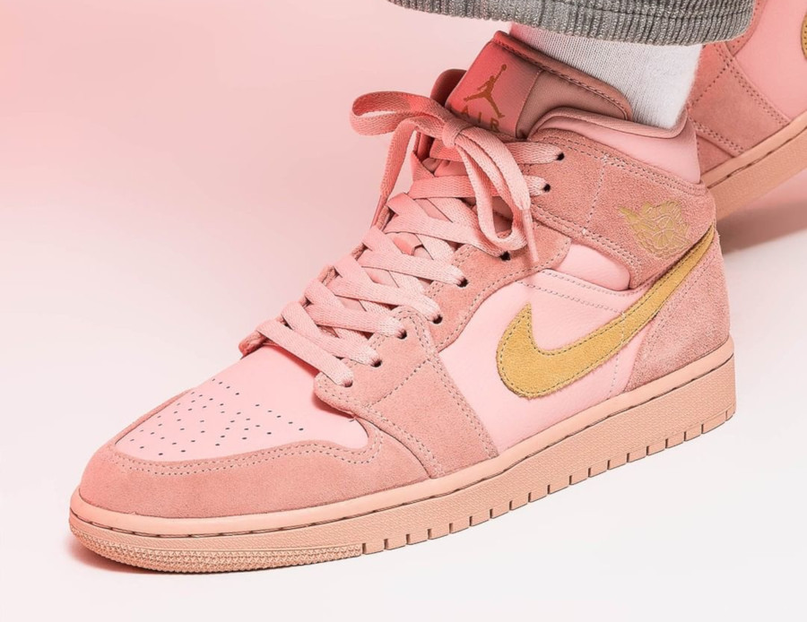 jordan 1 mid coral gold outfit