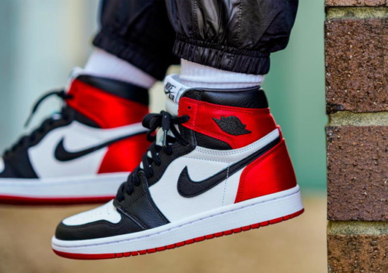 Air Jordan 1 Retro Wmns 'Satin Black Toe' CD0461-016