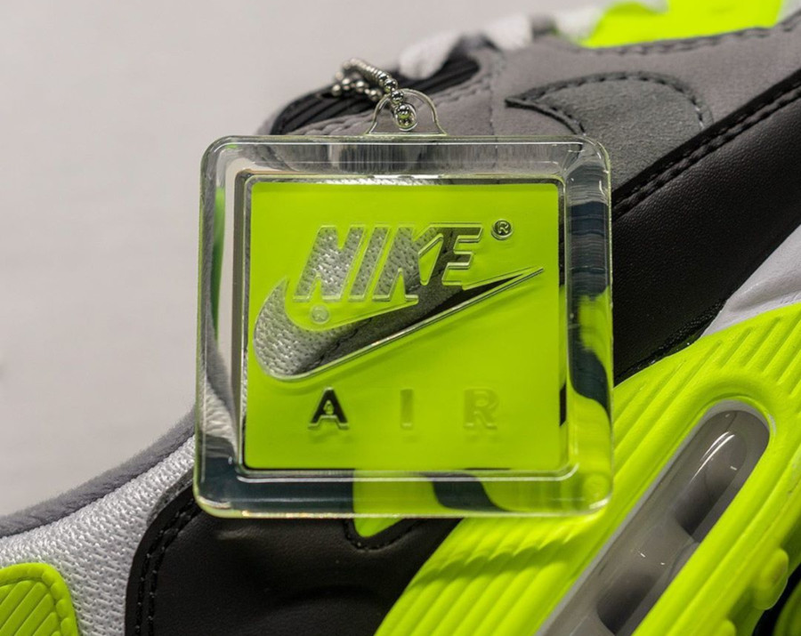 Avis : que vaut la Nike Air Max 90 OG Recraft Volt CD0881-103 ?