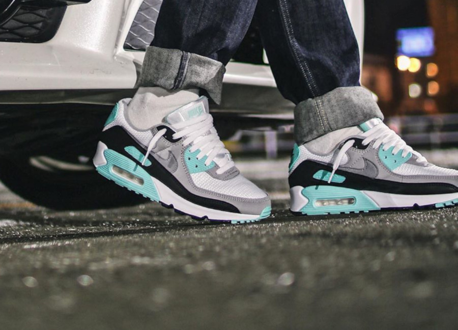 air max 90 hyper turquoise 