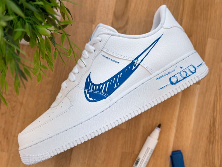 Que vaut la Nike Air Force 1 Sketch Schematic Racer Blue CW7581 100