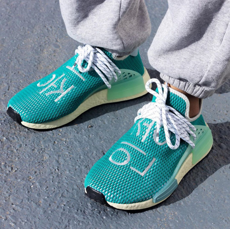 adidas pharrell bleu