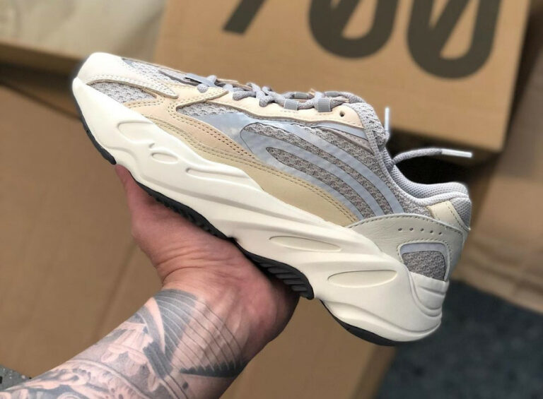 Adidas Yeezy Boost 700 V2 Cream Beige 3M GY7924