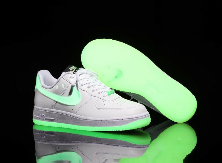 Nike air force 1 white glow in the dark on sale