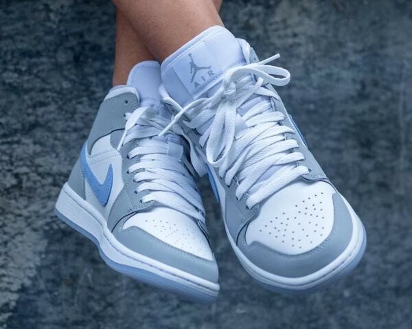 Que Vaut Les Aj1 Wmns Low Mid Wolf Grey Aluminium Dior